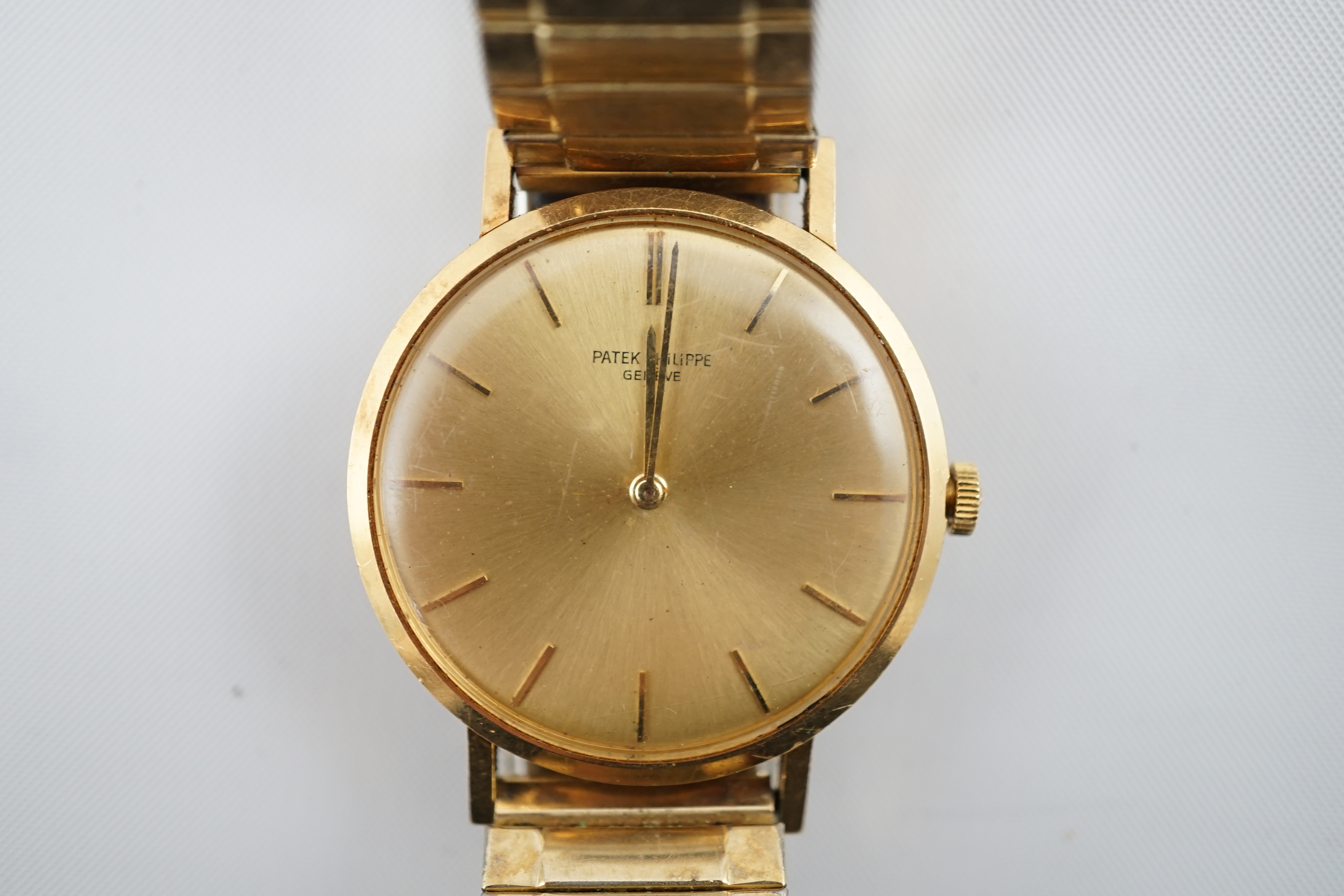 A gentleman's 18ct gold Patek Philippe wrist watch